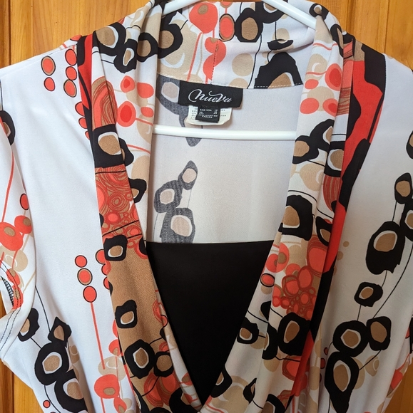 Blouse, worn once, size 14 - Picture 2 of 3